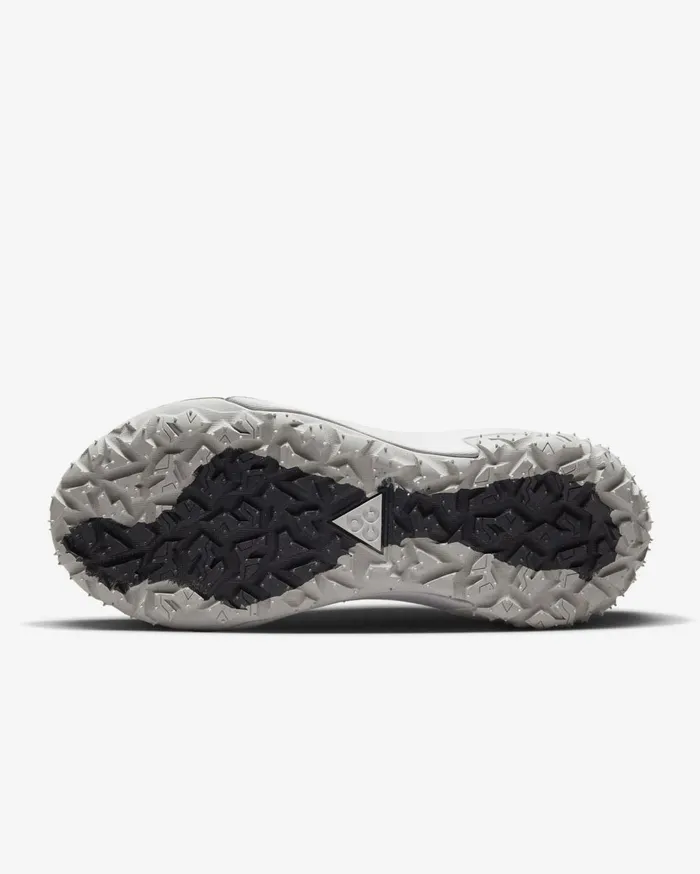 All Shoes WomenMen Nike ACG Mountain Fly 2 Low Light Iron Oreflat Pewterlight Iron Oreblack