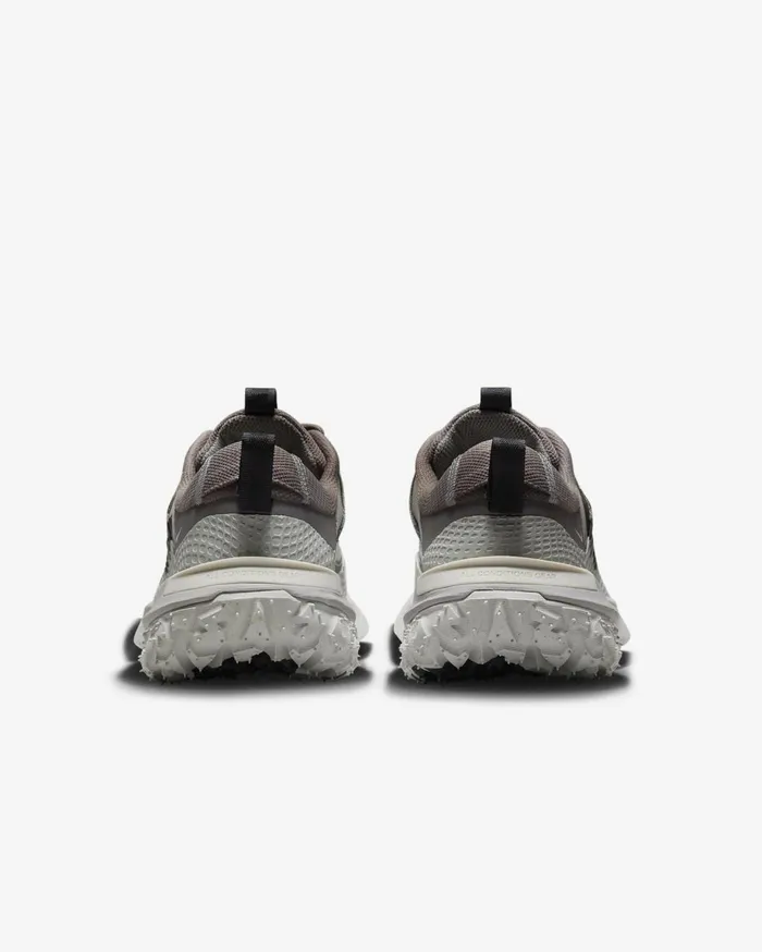 All Shoes WomenMen Nike ACG Mountain Fly 2 Low Light Iron Oreflat Pewterlight Iron Oreblack