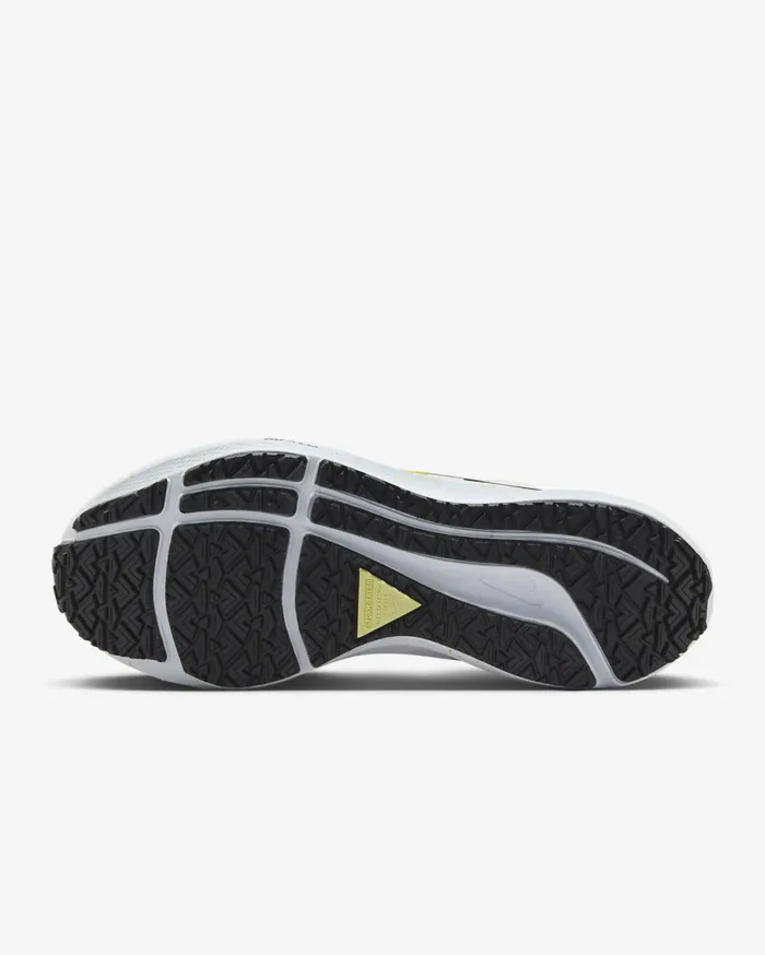 All Shoes Women Nike Pegasus Shield Pale Ivoryneutral Oliveluminous Greenblack