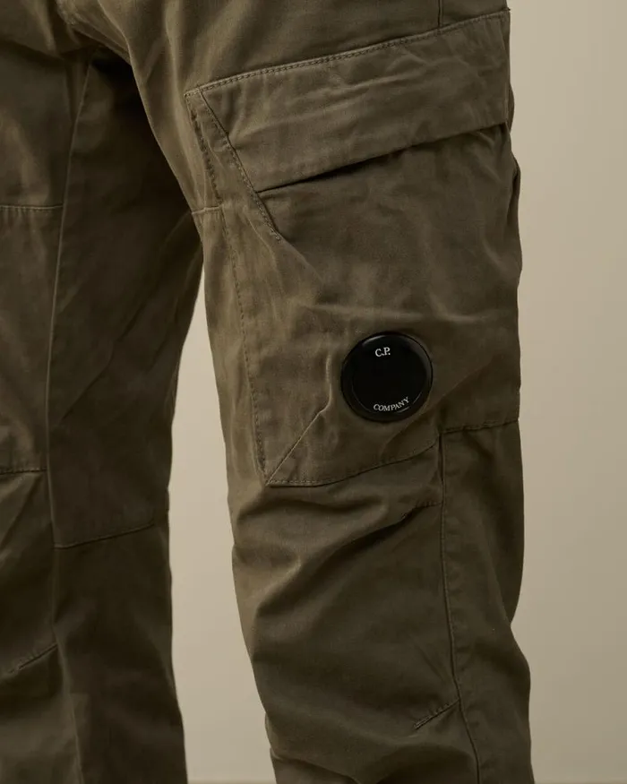 CP Company Trousers Stretch Sateen Ergonomic Lens Cargo Pants Grape Leaf Green 8211 Man
