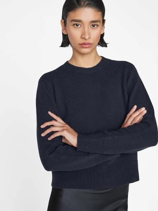 Frame Cashmere Clean Crew In Navy Navy Women Sweaters