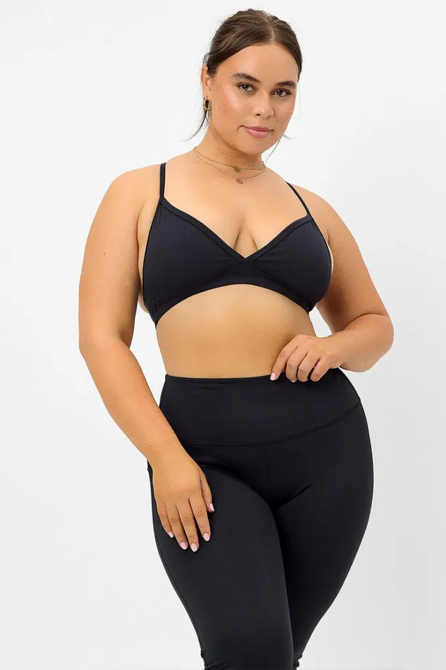 Frankies Bikinis Billie Racerback Sports Bra Black Women Active