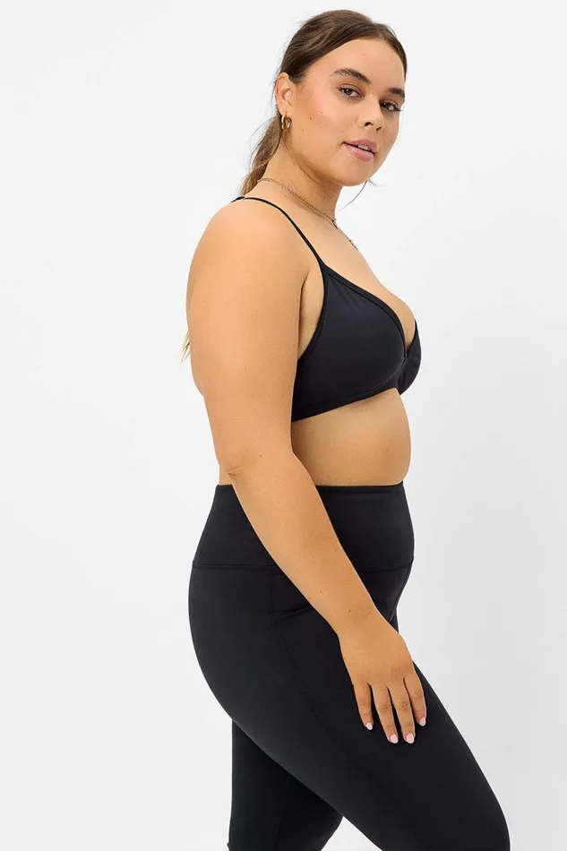 Frankies Bikinis Billie Racerback Sports Bra Black Women Active
