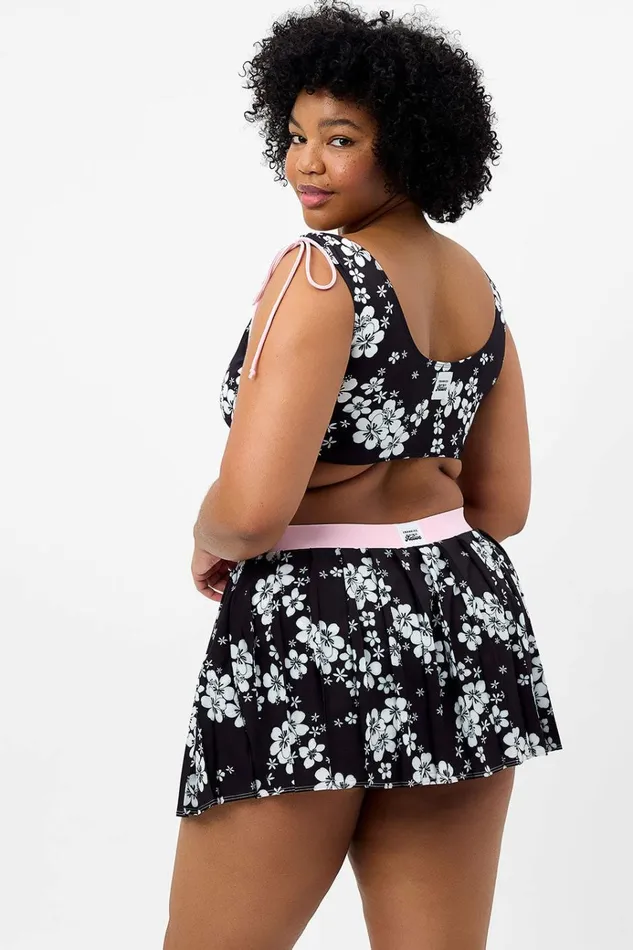 Frankies Bikinis Windy Floral Tennis Skirt Plush Plumeria Women Active