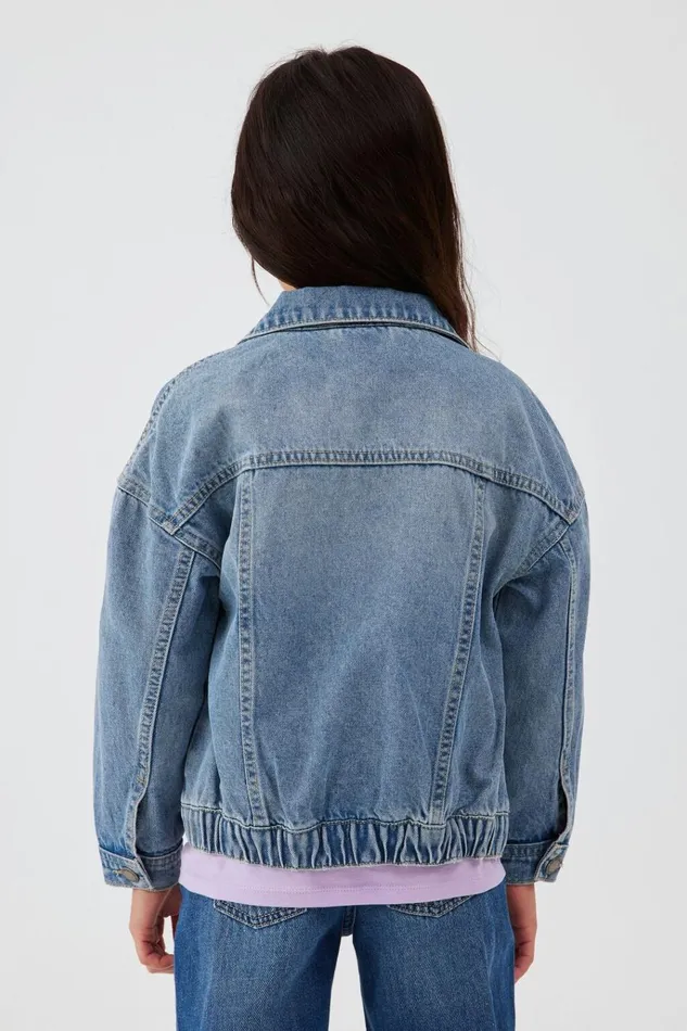 GirlsBoys Jackets and Sweaters Cotton On Emmy Oversized Denim Jacket Weekend Wash GirlsBoys Jackets and Sweaters Cotton On Emmy Oversized Denim Jacket Weekend Wash