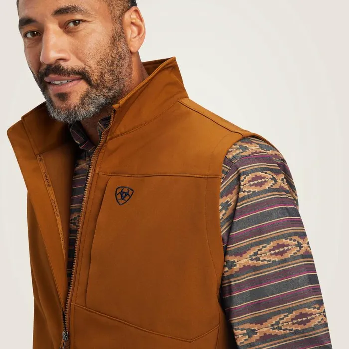 Men Jackets and Vests Ariat Logo 20 Softshell Vest Chestnut Men Jackets and Vests Ariat Logo 20 Softshell Vest Chestnut