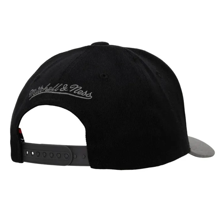 Mitchell and Ness 8 Bit XL Classic Red Brooklyn Nets Men Hats and Headwear Mitchell and Ness 8 Bit XL Classic Red Brooklyn Nets Men Hats and Headwear