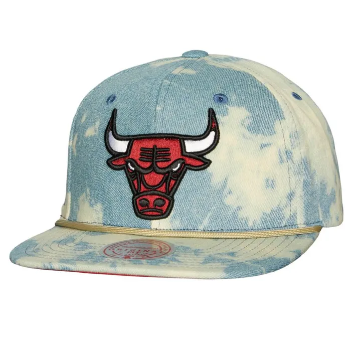 Mitchell and Ness Acid Wash Snapback Chicago Bulls Men Hats and Headwear