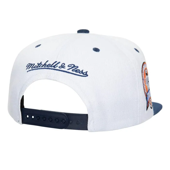 Mitchell and Ness Champ Series Snapback Vntg Toronto Maple Leafs Men Hats and Headwear Mitchell and Ness Champ Series Snapback Vntg Toronto Maple Leafs Men Hats and Headwear