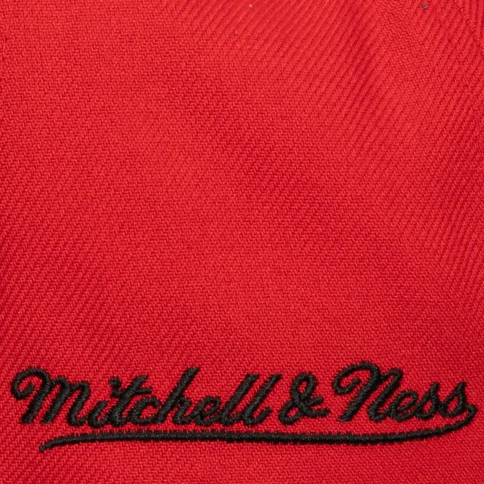 Mitchell and Ness Christmas Day Snapback NBA Chicago Bulls Men Hats and Headwear Mitchell and Ness Christmas Day Snapback NBA Chicago Bulls Men Hats and Headwear