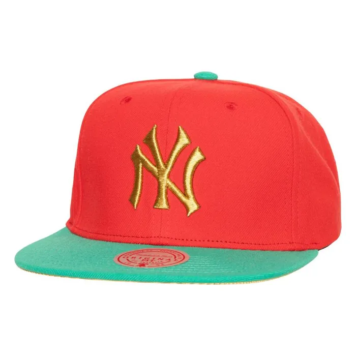 Mitchell and Ness Mistletoe Snapback Coop New York Yankees Men Hats and Headwear Mitchell and Ness Mistletoe Snapback Coop New York Yankees Men Hats and Headwear