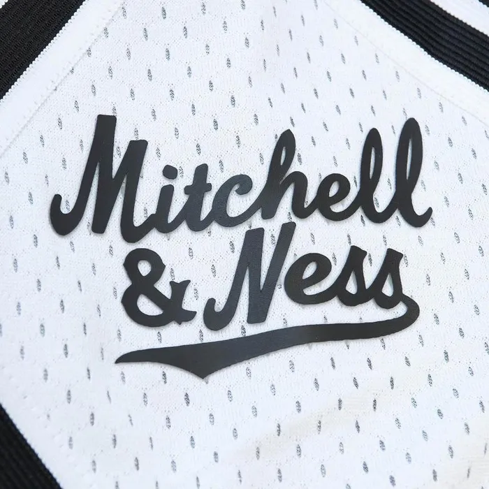 Mitchell and Ness Mitchell and Ness Diamond Script Shorts Men Shorts
