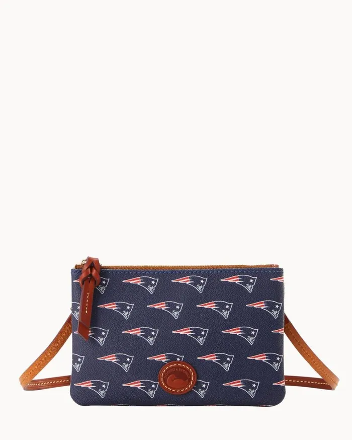 NFL Patriots Top Zip Crossbody Patriots Women Dooney and Bourke Crossbodies