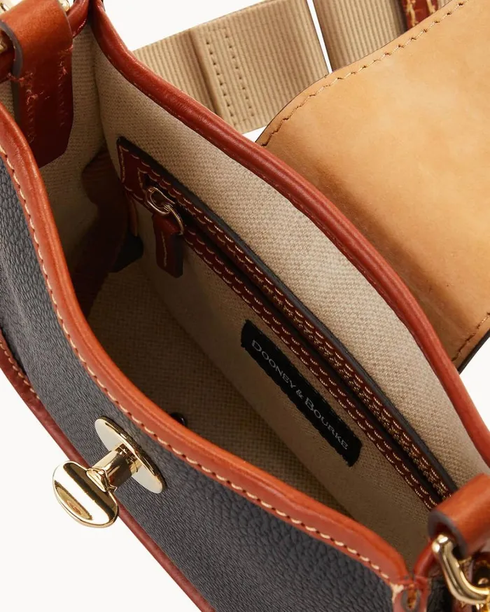 Pebble Turnlock Messenger 20 Black Women Dooney and Bourke Shoulder Bags Pebble Turnlock Messenger 20 Black Women Dooney and Bourke Shoulder Bags
