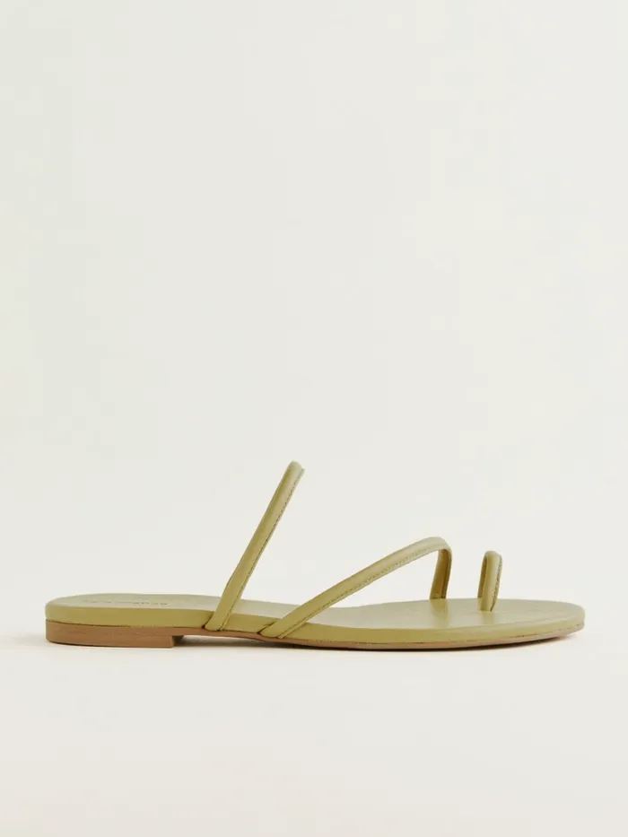 Reformation Sandals Ludo Toe Ring Strappy Flat Sandal Cerignola Leather 8211 Women Reformation Sandals Ludo Toe Ring Strappy Flat Sandal Cerignola Leather 8211 Women
