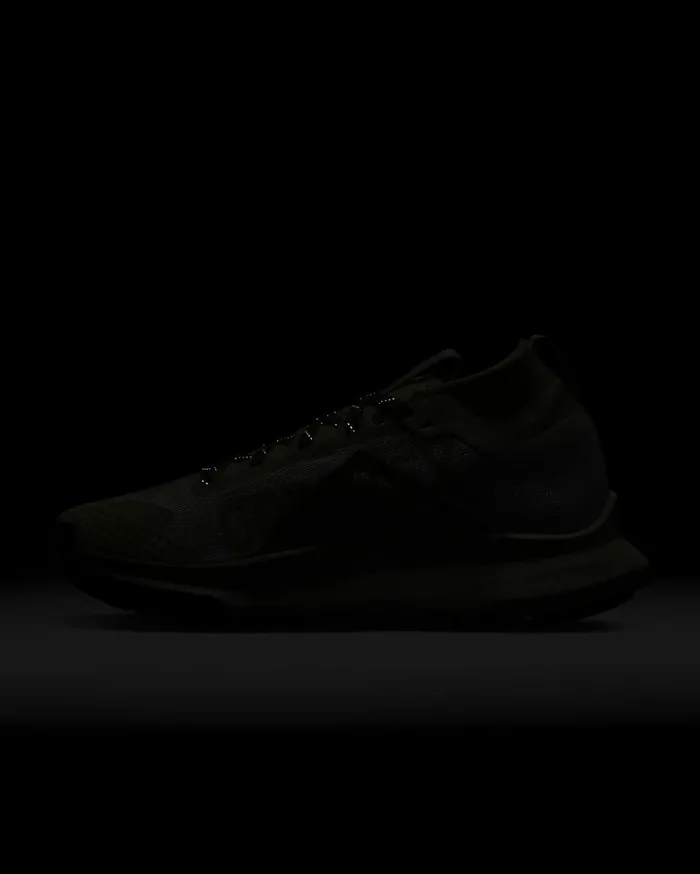 Running Women Nike Pegasus Trail 4 GORETEX Pale Ivoryluminous Greenhigh Voltageneutral Olive
