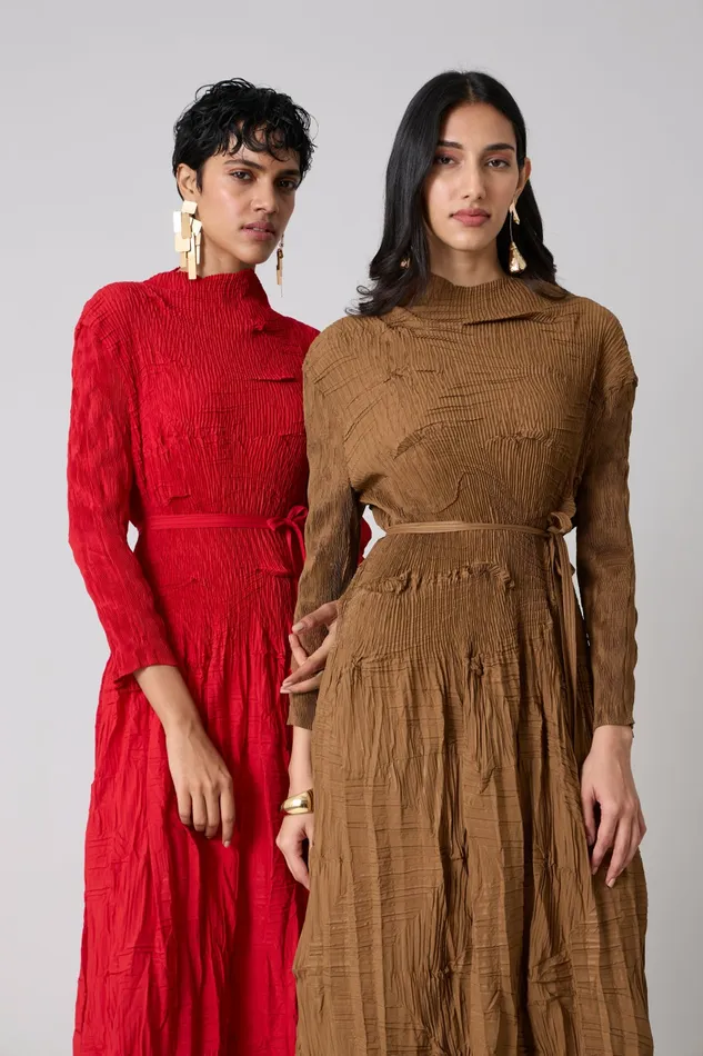Scarlet Sage Dresses Vida Dress 8211 Mocha Taupe 8211 Women