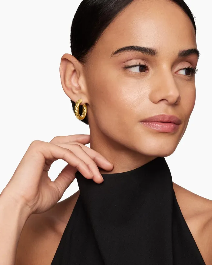 Sculpted Cable Hoop Earrings In 18K Yellow Gold 254mm Women David Yurman Hoop Sculpted Cable Hoop Earrings In 18K Yellow Gold 254mm Women David Yurman Hoop