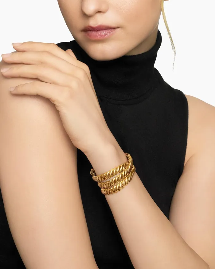 Sculpted Cable Triple Wrap Bracelet In 18K Yellow Gold 85mm Women David Yurman Bangle Sculpted Cable Triple Wrap Bracelet In 18K Yellow Gold 85mm Women David Yurman Bangle