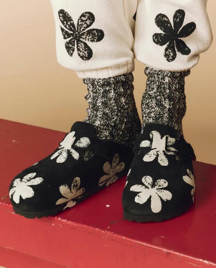 Shoes Women The Great The Hand Stamped BIRKENSTOCK Boston Black With Cream Daisy