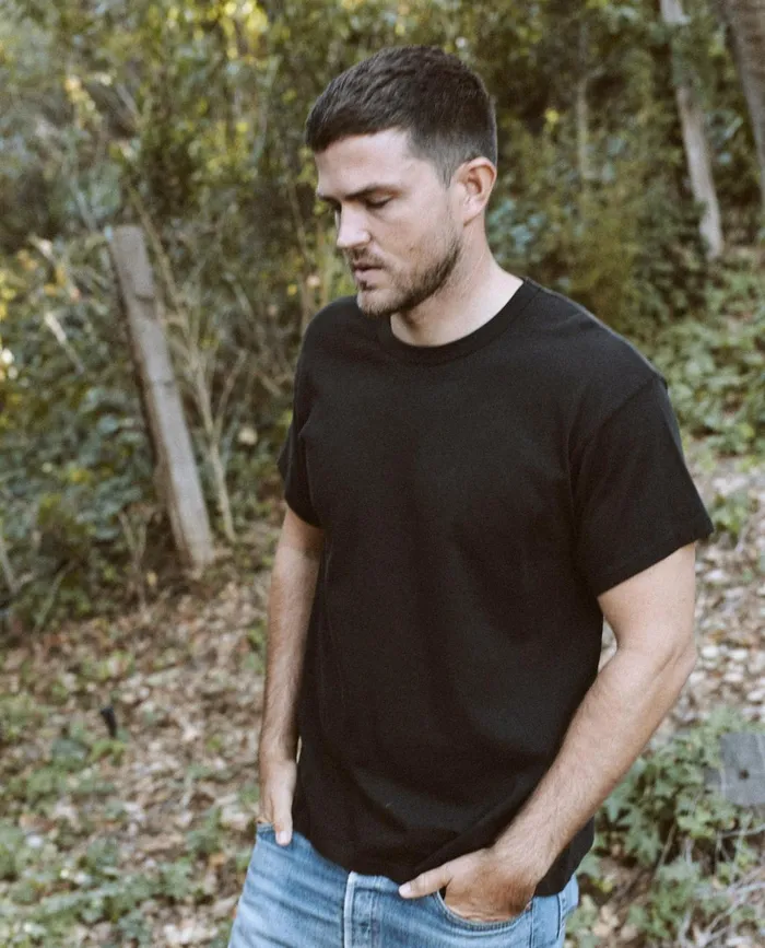 Tees and Sweats Men The Great The Men039s Boxy Crew Almost Black