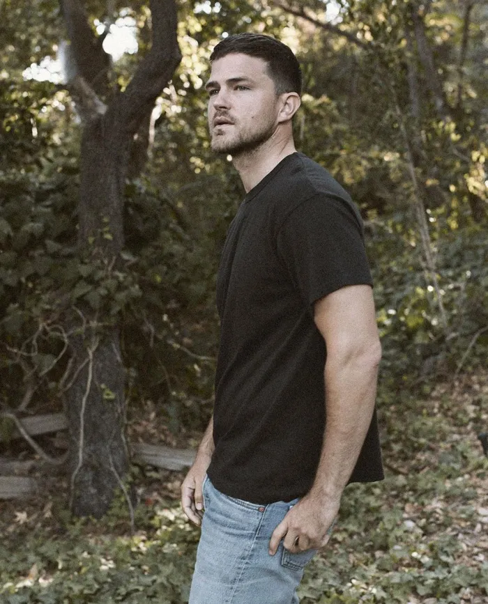 Tees and Sweats Men The Great The Men039s Boxy Crew Almost Black