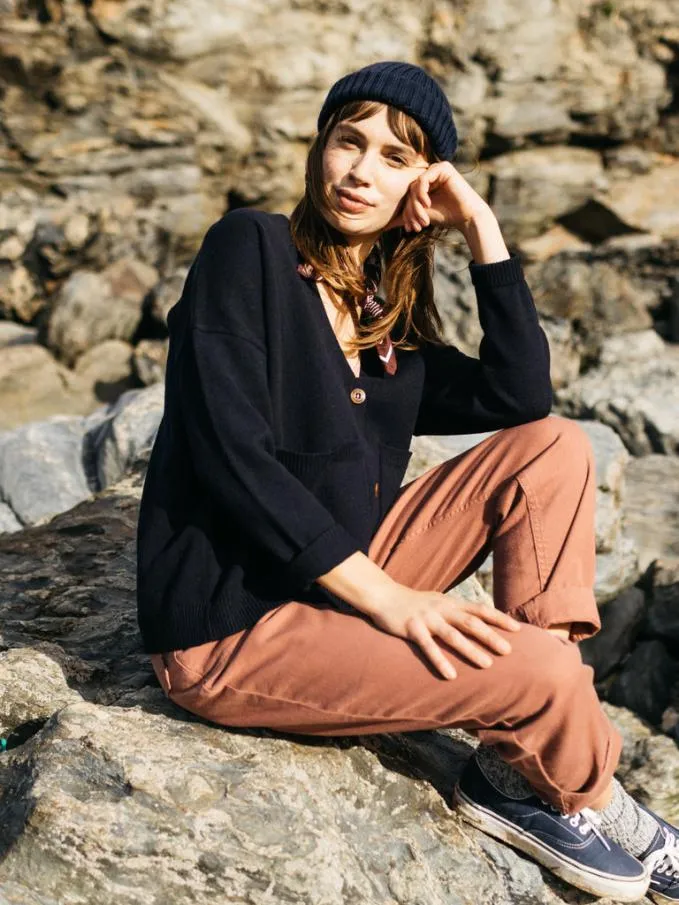 Women Bedivere Cardi Navy Finisterre Knitwear