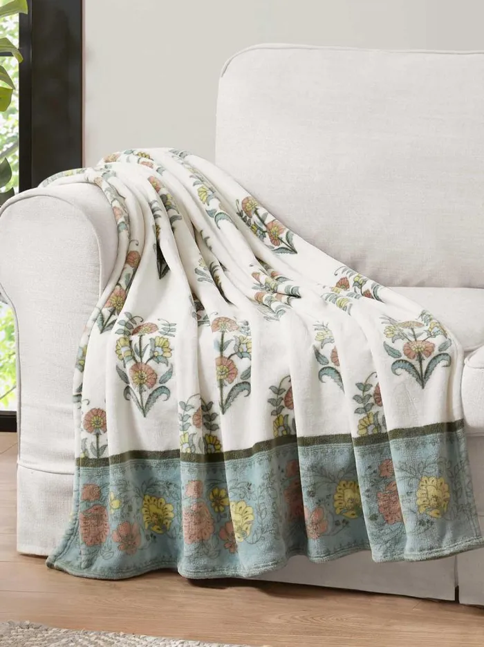 Women Jessica Simpson Blankets Serenity Plush Throw In Sage