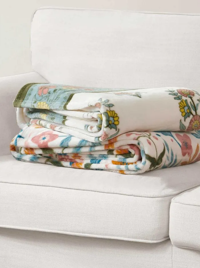 Women Jessica Simpson Blankets Serenity Plush Throw In Sage