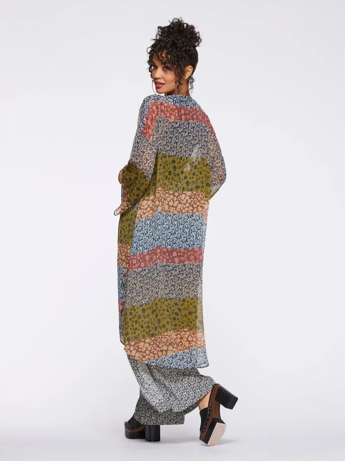 Women Jessica Simpson Tops and Tees Blaine Kimono In Blooming Patchwork