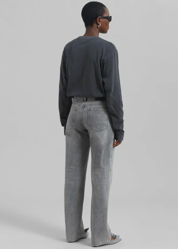 Women The Frankie Shop Montrose Straight Leg Jeans 8211 Grey Wash Grey Wash