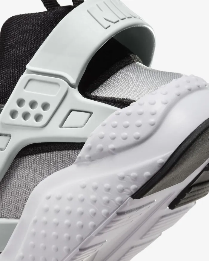 Younger Kids 3 8211 7 Years Kids Nike Huarache Run 20 Blacklight Smoke Greyblue Tintiron Grey
