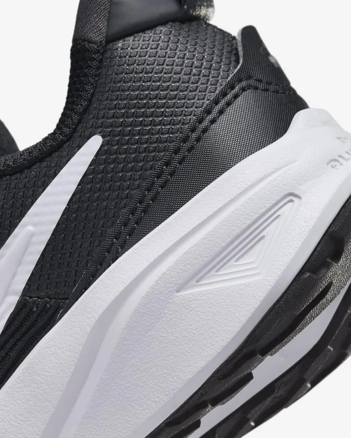 Younger Kids 3 8211 7 Years Kids Nike Star Runner 4 Blackanthracitewhite